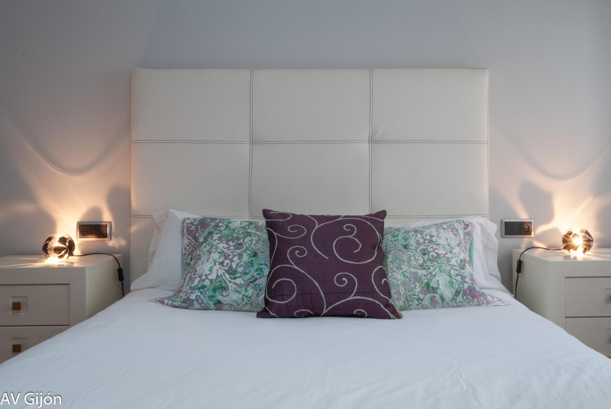 Av Premio Real 16 Apartment Gijon Bagian luar foto