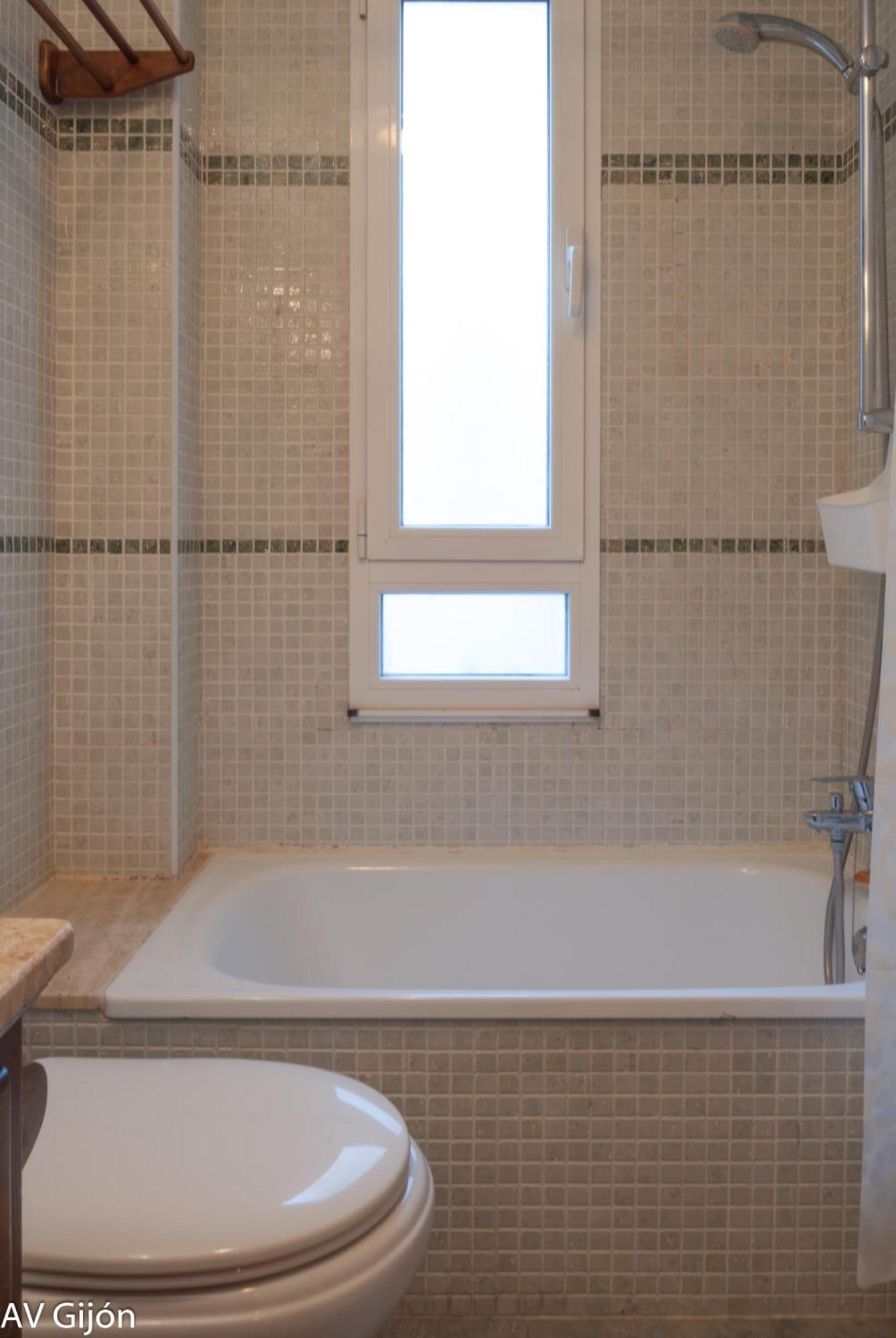 Av Premio Real 16 Apartment Gijon Bagian luar foto